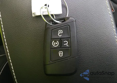 2024 Volkswagen Tiguan 2.0T Sel R-Line из США, поврежденный, VIN 3VV4B7AX6RM072185